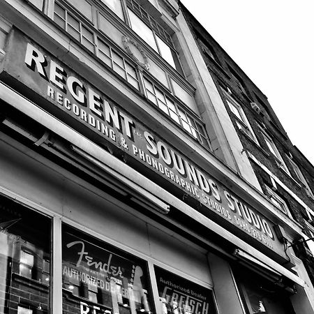 Chateau Denmark Londra Esterno foto Regent Sounds