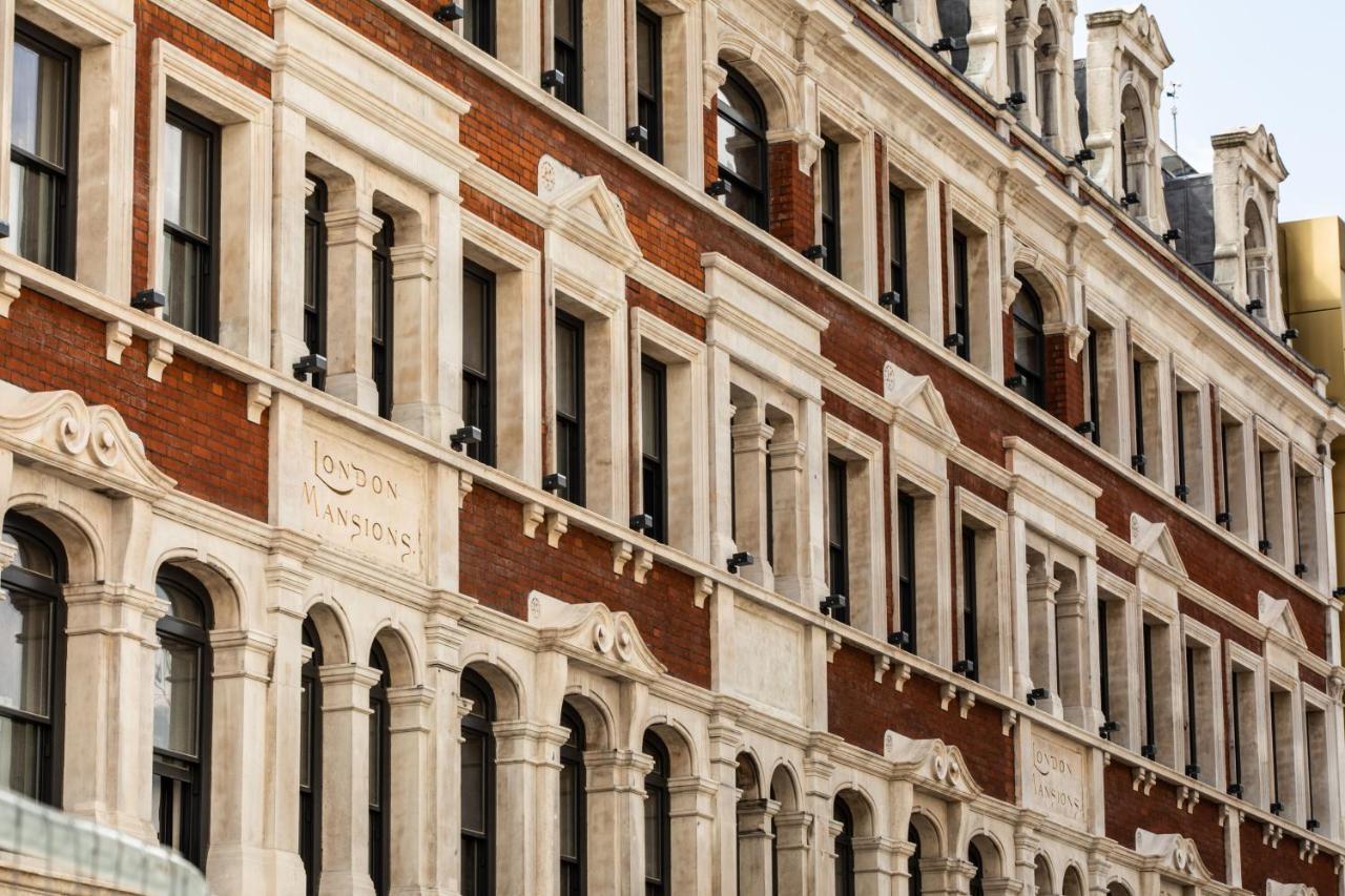 Chateau Denmark Londra Esterno foto The facade of the former London Fire Museum