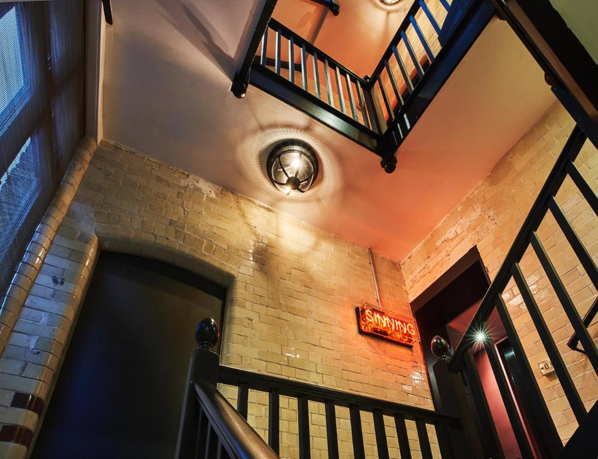 Chateau Denmark Londra Esterno foto Interior of the building