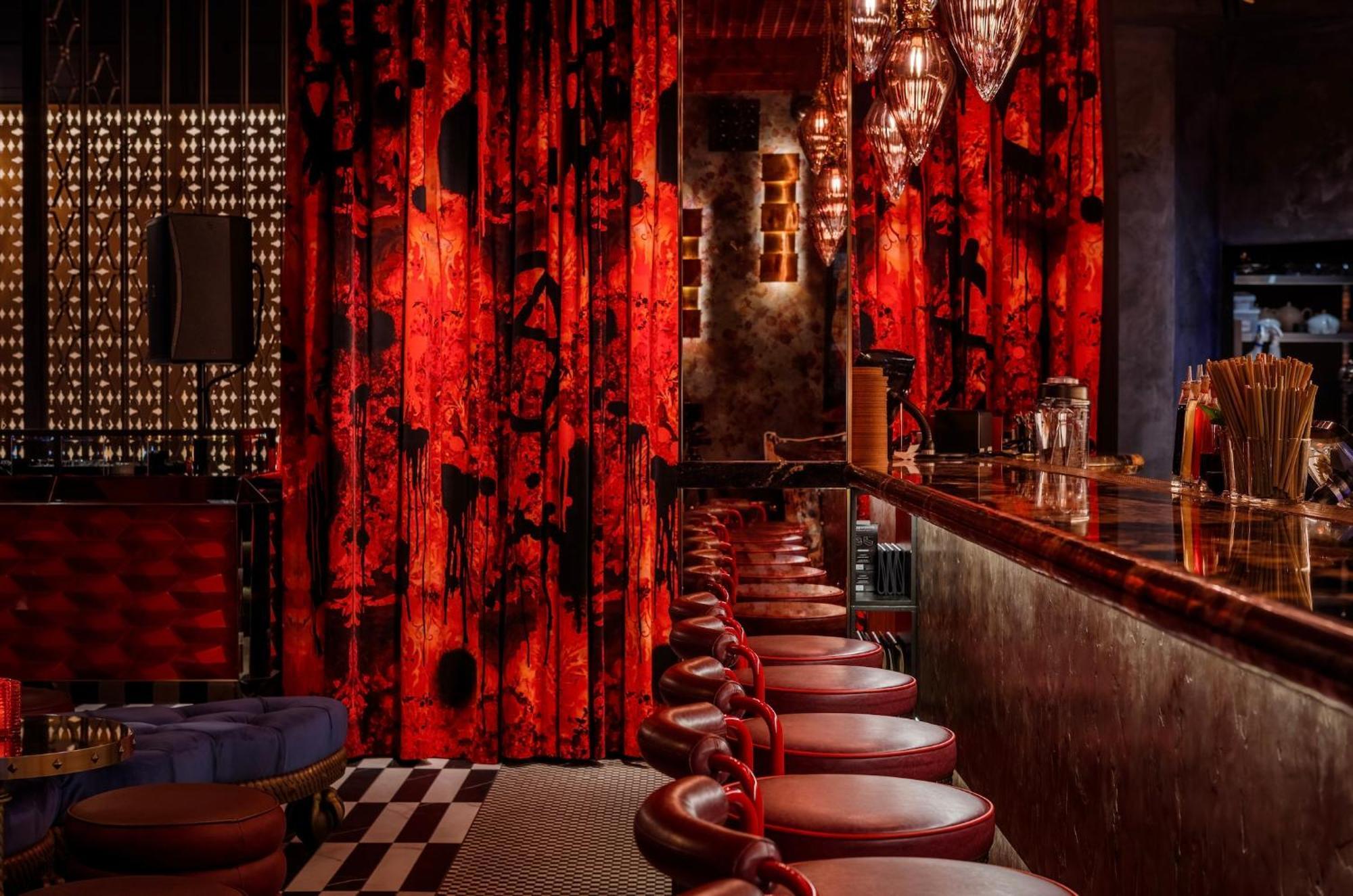 Chateau Denmark Londra Esterno foto The bar at Buddha-Bar London