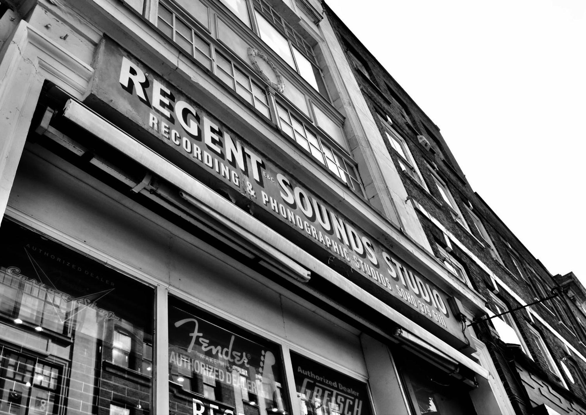 Chateau Denmark Londra Esterno foto Regent Sounds